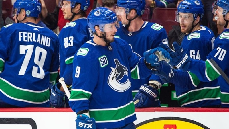 Pět duelů NHL: Devět týmů už má jasno, naději ještě živí Vancouver