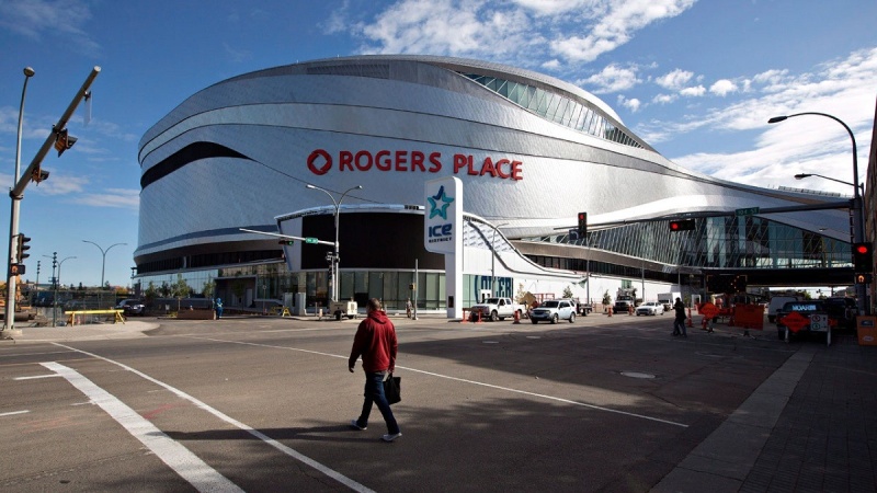 Vancouver ze hry venku? NHL upíná svou pozornost na Edmonton a Toronto