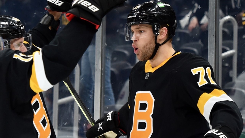 Hall řádí a velebí Boston: Snil jsem o dresu Bruins, hokejem se tady báječně bavím